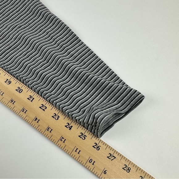 Amerian Eagle Leggings Womens Large Gray Black Striped - Picture 10 of 11
